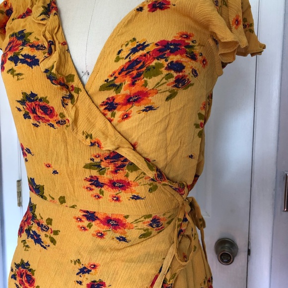 PINS & NEEDLES RUFFLE WRAP DRESS - Picture 4 of 5